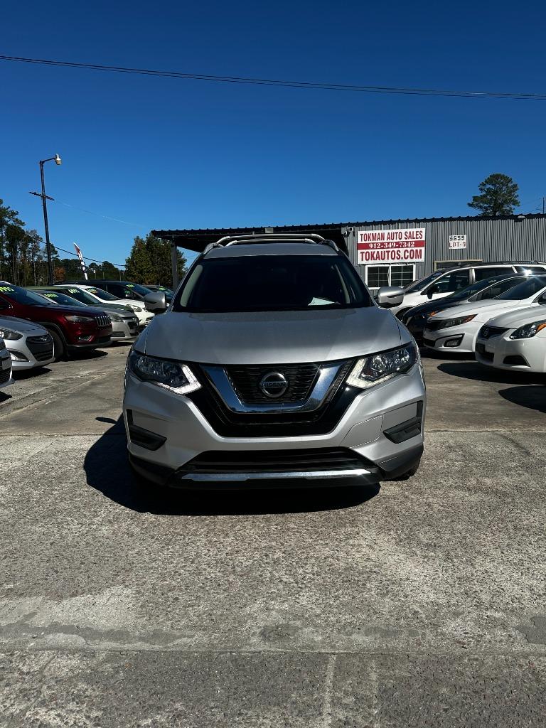 2019 Nissan Rogue S's photo
